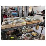 VERY LARGE LOT OF COLLECTORS PLATES SOUTHERN LIV