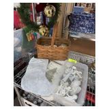 LOT OF MIXED CHRISTMAS
