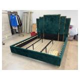 NICE KING SIZE BED GREEN AND GOLD