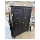 UPRIGHT CHEST OF DRAWERS / WARDROBE