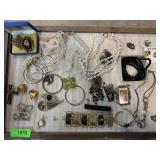 LARGE LOT OF MIXED JEWELRY