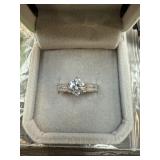 RING W LARGE SOLITAIRE STONE