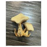 VTG MUSHROOM BROOCH PIN