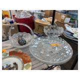 LARGE LOT OF MIXED GLASS / BASKET / PLATTERS