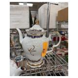 VINTAGE CHINA TEAPOT TEA POT