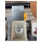 HALLMARK CHRISTMAS ORNAMENT GRANDMOTHERS HEART