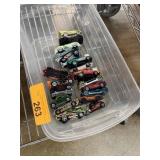 LARGE LOT OF DIE CAST CARS HOT WHEELS OR SIMILAR