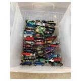 LARGE LOT OF DIE CAST CARS HOT WHEELS OR SIMILAR