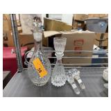 CRYSTAL DECANTER / TOWLE STOPPER / CUP BUILT IN