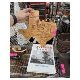AVINGER TEXAS BOOK SIGNED FRED MCKENZIE & WOOD BLK