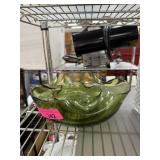 AVACADO GREEN GLASS CHIP AND DIP SET