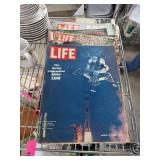 LOT OF VINTAGE LIFE MAGAZINES