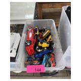 LOT OF MIXED DIE CAST CARS IE HOT WHEELS OR SIMIL