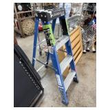 LOUISVILLE STEP LADDER