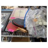 2 PAIRS OF PING PONG PADDLES BALLS & NET