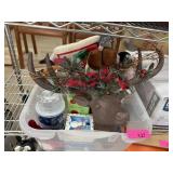 LOT OF CHRISTMAS / SEASONAL DECOR