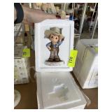 PRECIOUS MOMENTS TRIBUTE TO JOHN WAYNE FIGURE