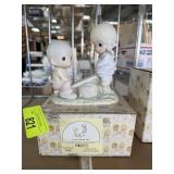 PRECIOUS MOMENTS FIGURINE LOVE LIFTED ME