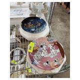 2 COLLECTORS PLATES DISNEY & LOONEY TUNES