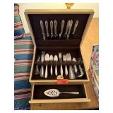 VTG COMMUNITY SILVERPLATE FLATWARE SET GROSVENOR