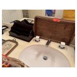 VTG WOOD HANDLED TRAY & VALET
