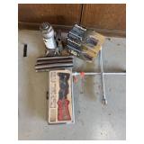 LOT OF CAR TOOLS BOTTLE JACK 4 WAY CHARGER