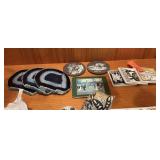 SELECTION OF COASTERS / GEODE SLICES MORE