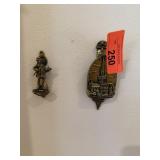 2PC ENGLISH BRASS CLAMP / DICKENS DECOR