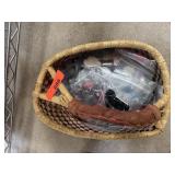 LARGE BASKET OF FLOSS THREAD CLEAN