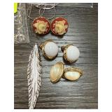 LOT OF SIGNED PIECES OF JEWELRY RICHELIEU MORE