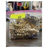 BAG OF MIXED JEWELRY