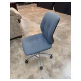 STEELCASE ROLLING OFFICE CHAIR