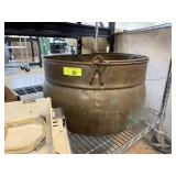 VERY LARGE COPPER KETTLE / CAULDRON