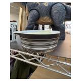 VINTAGE PYREX BOWL TERRA PATTERN