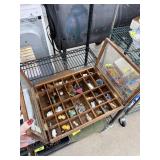 DISPLAY CASE W MINIATURES