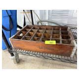 VINTAGE WOOD BOTTLE CRATE