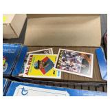 LOT OF 1988 TOPPS BASEBALL CARDS