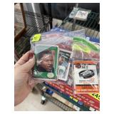 LOT OF SPORTS CARDS / BETTER BO JACKSON MORE