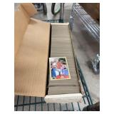 BOX OF 1987 TOPPS BASEBALL CARDS