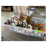 MASSIVE LOT OF FIGURINES KNICK KNACKS +