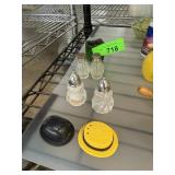 4 PAIRS OF VTG SALT PEPPER SHAKERS