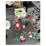 LOT OF MIXED COLLECTIBLES / MINIATURES