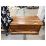 VINTAGE CEDAR HOPE CHEST VINTAGE CEDAR HOPE CHEST