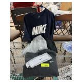 LOT OF NIKE CLOTHES LOT OF NIKE CLOTHES