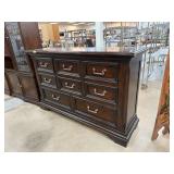 LARGE PULASKI FURNITURE DRESSER LARGE PULASKI FURNITURE DRESSER