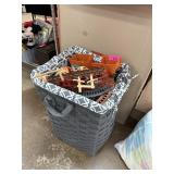LARGE LOT OF PLAY SETS