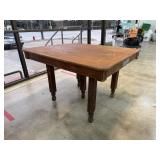 FABULOUS ANTIQUE 5 LEG KITCHEN TABLE NOTE