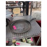 LODGE CAST IRON FLAT SKILLET