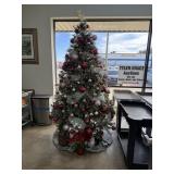 7FT CHRISTMAS TREE W ORNAMENTS & BOX 7FT CHRISTMAS TREE W ORNAMENTS & BOX