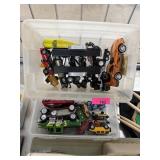 2 BINS OF MIXED DIE CAST / TOY CARS 2 BINS OF MIXED DIE CAST / TOY CARS